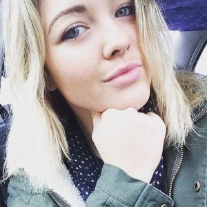 Meet your Posher, Brittney